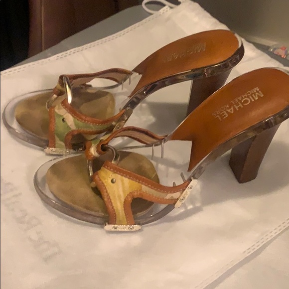 Micheal kors heels - Picture 4 of 7